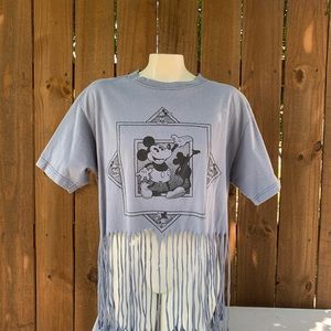 Vintage 90s Mickey Mouse distressed T-shirt size Large.
